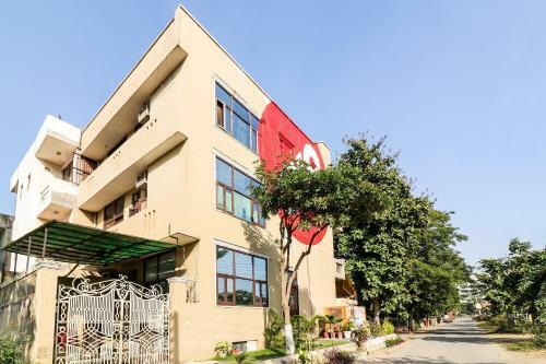 Oyo 10583 Hotel Amigo
