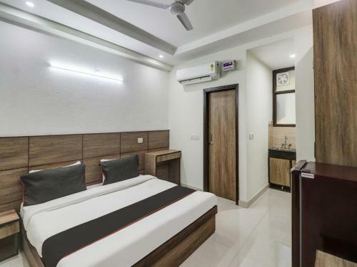 Collection O 82772 Hotel Ay Villa