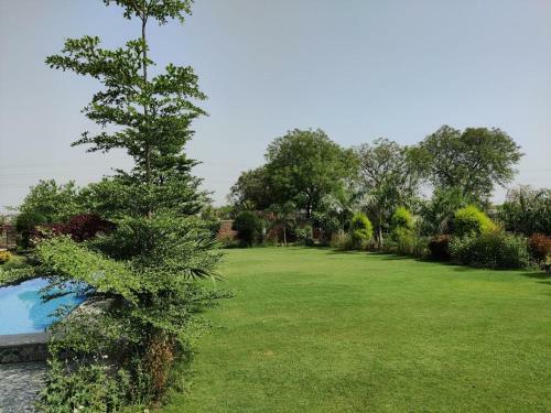 Madhuban Farms