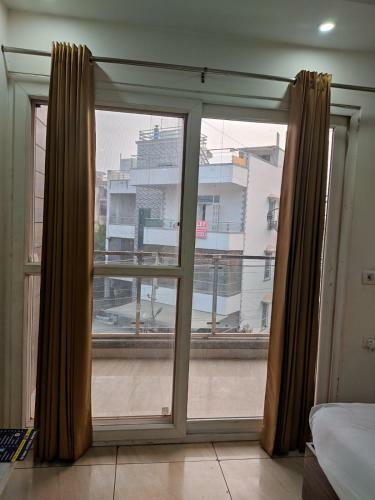 Hotel Singh Service Apartment Medanta