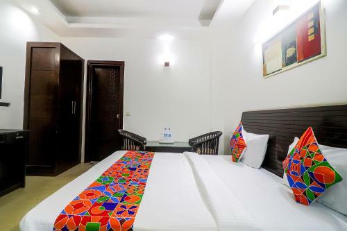 Fabhotel Blue Moon Residency