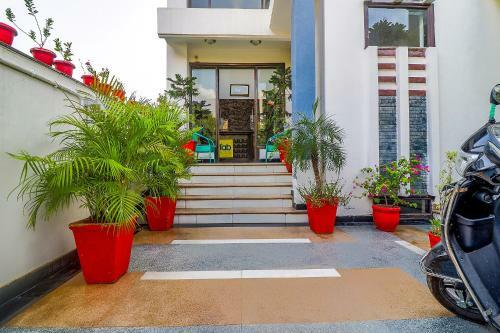 Fabhotel Blue Moon Residency