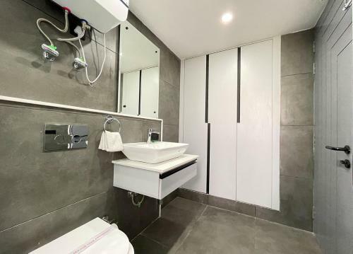 Bedchambers Serviced Apartments - Mg Road