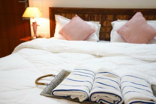 Lime Tree Hospitality Three Bhk Apartment Artemis Gurgaon