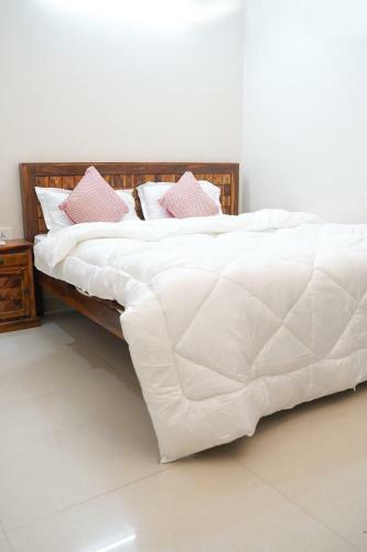 Lime Tree Hospitality Three Bhk Apartment Artemis Gurgaon