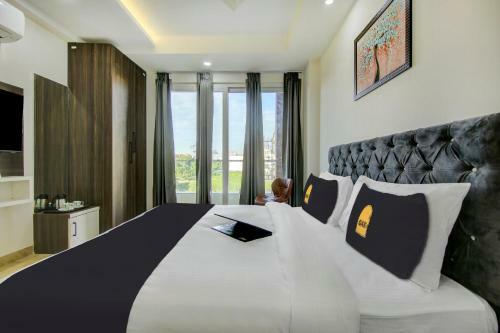 Hotel Collection O 82882 Reebah Suites