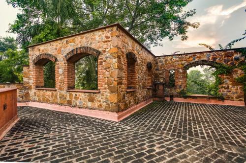 Villa Hostie Chinar Haveli - Heritage Home With Pool, Gurgaon