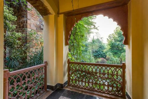 Villa Hostie Chinar Haveli - Heritage Home With Pool, Gurgaon