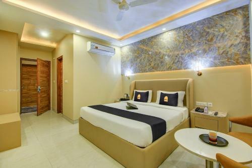 Hotel Collection O 83218 Lux