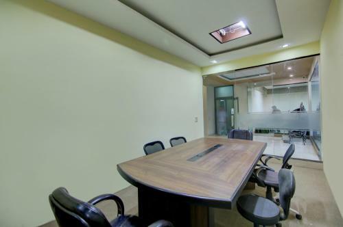 Fabhotel Staywell