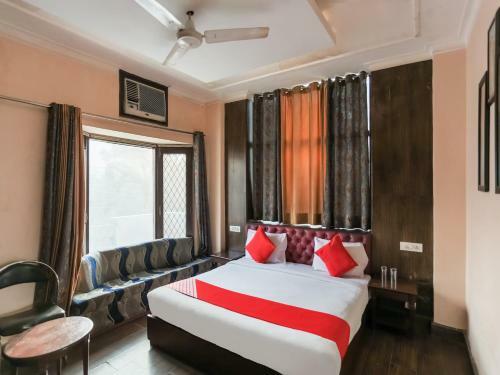 Oyo 85716 Paris Hotel