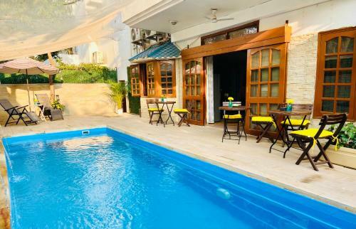Roshani Pool Villa
