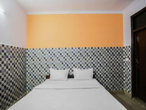 Hotel Oyo 84725 Abhi Guest House
