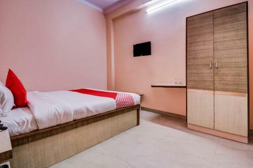 Oyo 17250 Hotel Ganesham