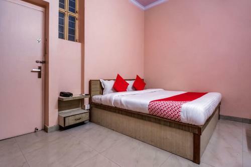 Oyo 17250 Hotel Ganesham