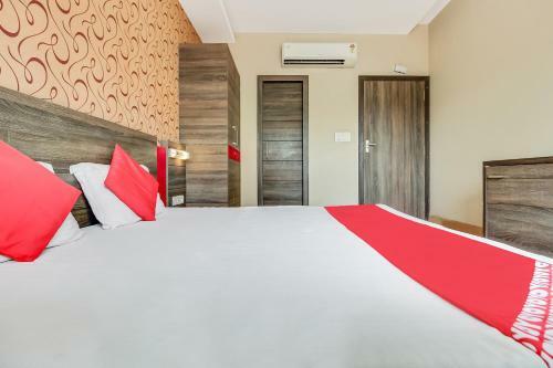 Capital O 48064 Hotel Satkar