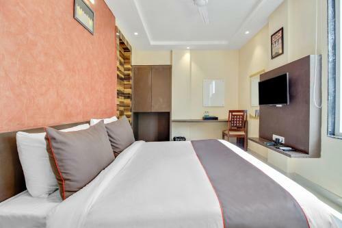 Hotel Collection O 41004 Shri Gopal Nagar