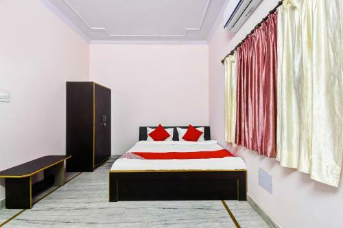 Hotel Oyo 47164 Madhav Palace