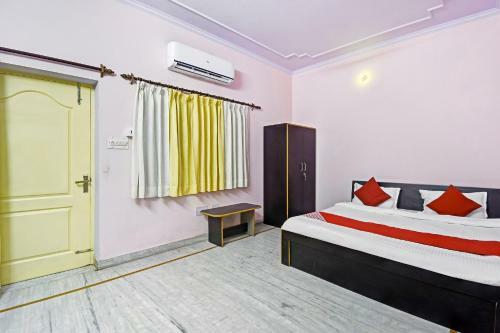 Hotel Oyo 47164 Madhav Palace