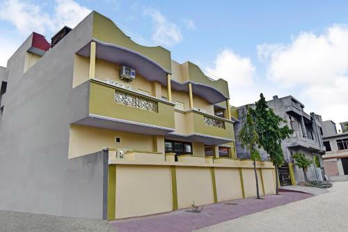 Hotel Oyo 47164 Madhav Palace