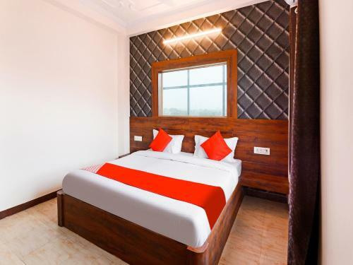 Collection O 62269 Hotel Elegant