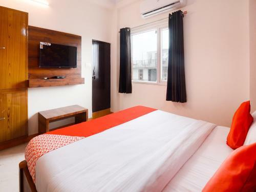 Collection O 62269 Hotel Elegant