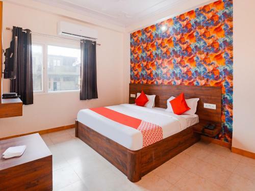 Collection O 62269 Hotel Elegant