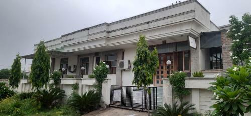 Janki Chandra - Homestay & Pg
