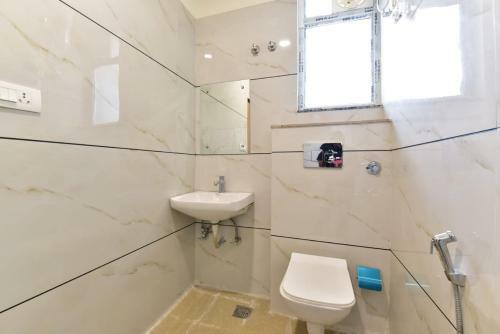 Hotel Oxus, Partap Nagar