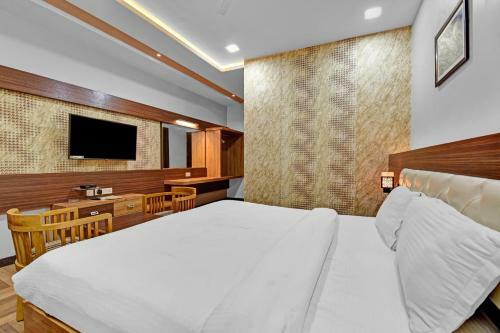 Collection O 83401 Hotel Gm