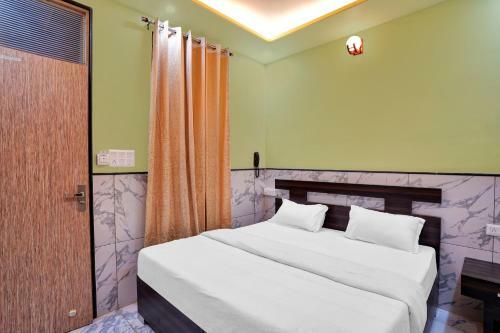 Oyo 81964 Hotel Rasuj