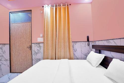 Oyo 81964 Hotel Rasuj