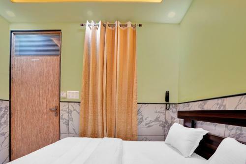 Oyo 81964 Hotel Rasuj