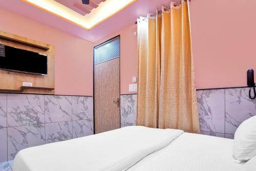 Oyo 81964 Hotel Rasuj