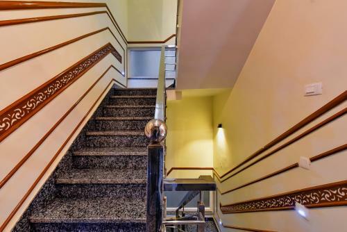 Hotel Purple Orchid