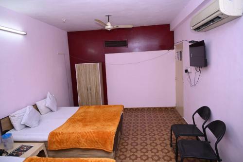 Hotel Konark & Restaurant
