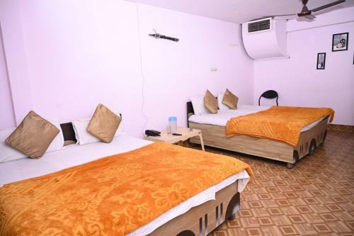 Hotel Konark & Restaurant