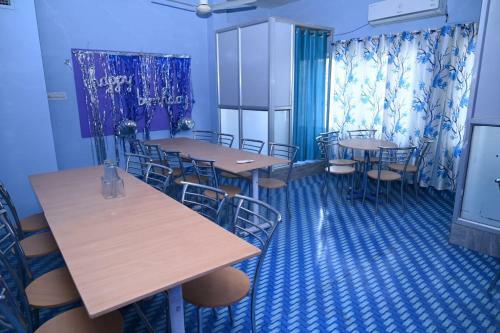 Hotel Konark & Restaurant
