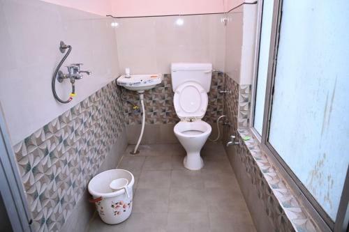 Hotel Konark & Restaurant