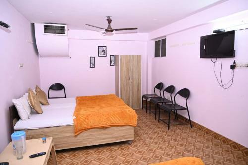 Hotel Konark & Restaurant