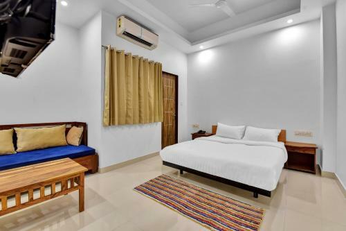 Collection O 74619 Gatsby Hotel