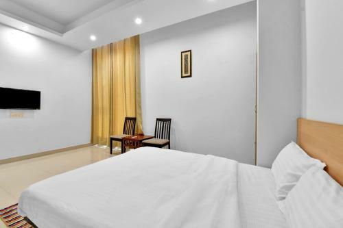 Collection O 74619 Gatsby Hotel
