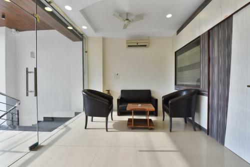 Collection O 74619 Gatsby Hotel