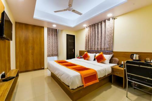 Pinkcity Prime By Gayatri Hotels