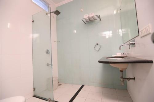 Hotel Empire Regency - A Luxury Hotel