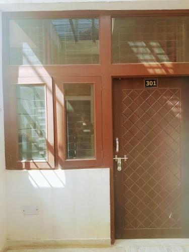 Mehndiratta Guest House Pg For Girls