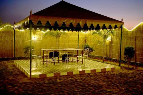 Hostal Suryansh Outhouse