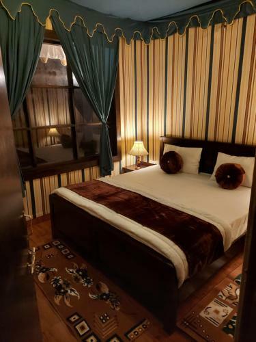 Hostal Suryansh Outhouse