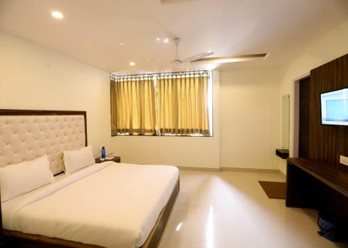 Dmk Palace Hotel