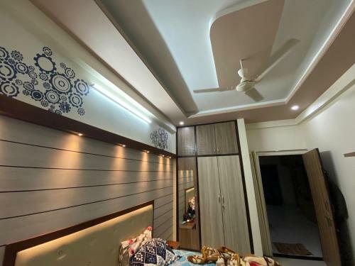Elegant Room With Party Space